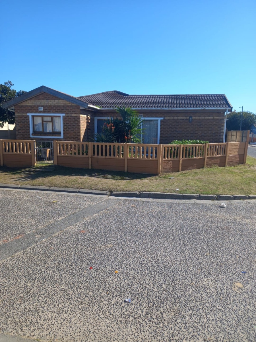 3 Bedroom Property for Sale in Beverly Park Western Cape